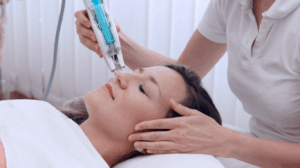 Mittel Mesotherapie mit Mesoject Gun bei Dermacare 1010 Wien Bild 1 1